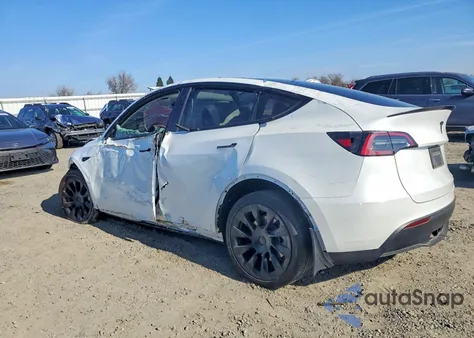 2023 Tesla Model Y z USA, uszkodzony, nr VIN 7SAYGDEE3PF755345